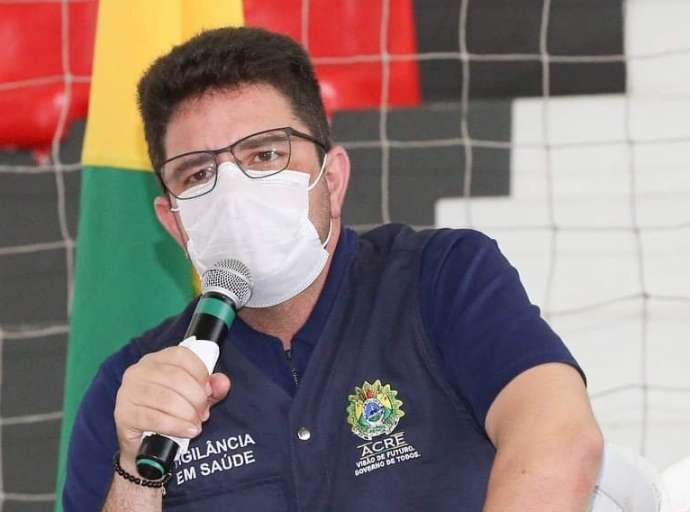 Gladson fecha parceria com hospitais privados para reforçar ações de combate à Covid-19